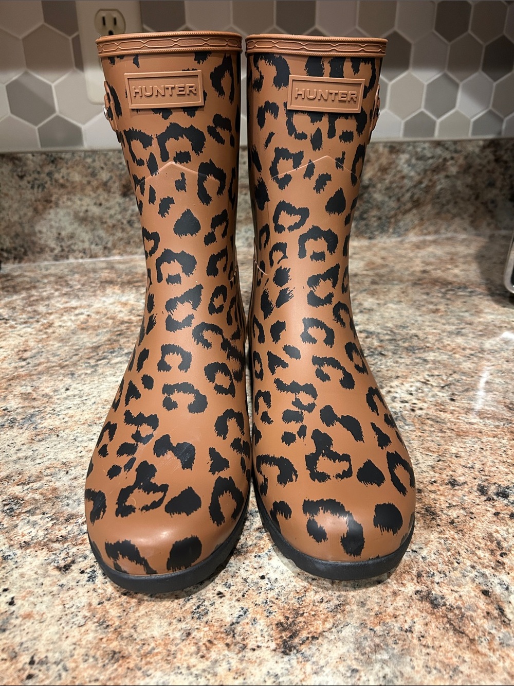 Hunter Original Refined Short Leopard Print Short Rain Boots — Worn Once 9 - Picture 2 of 14